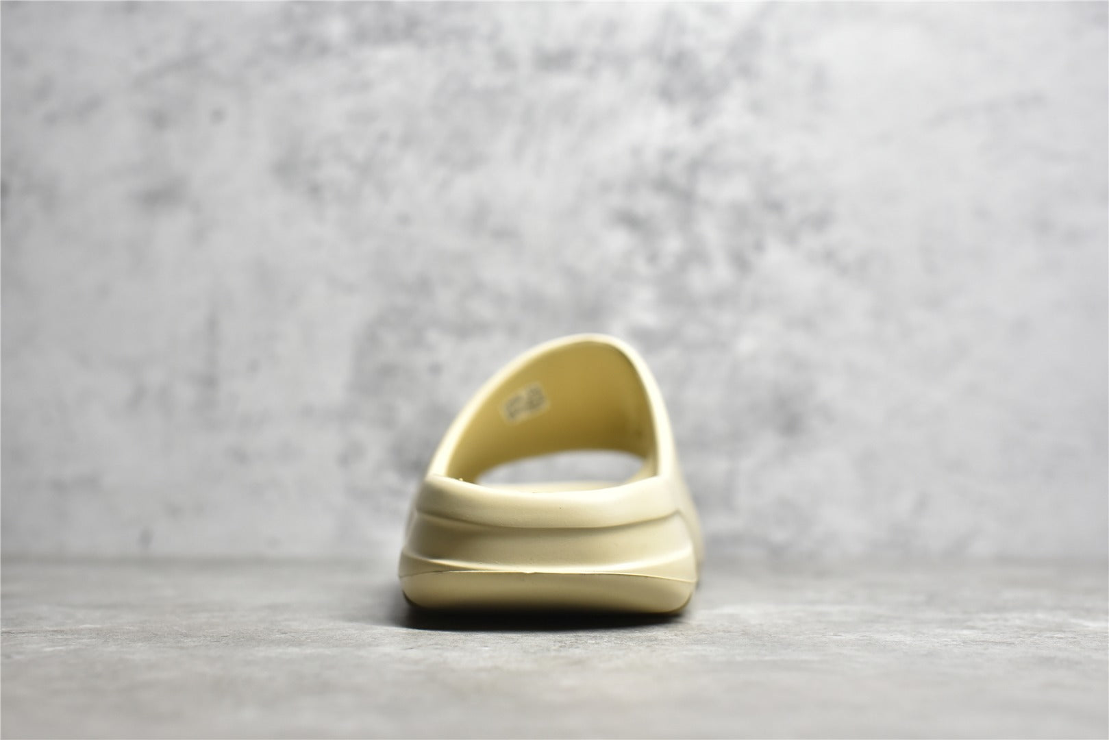 Yeezy Slide +10